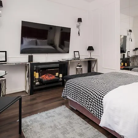 Premium Alice 2 Apartment