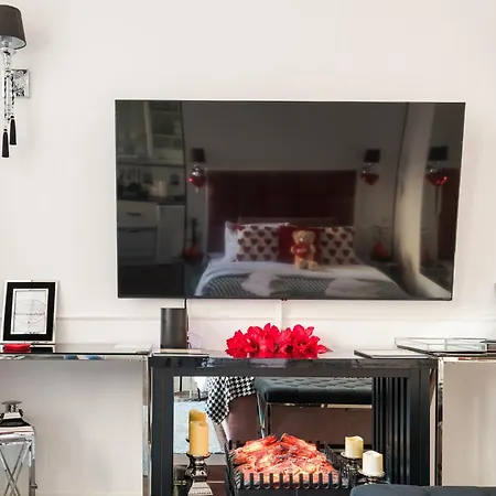 Premium Alice 2 Apartment