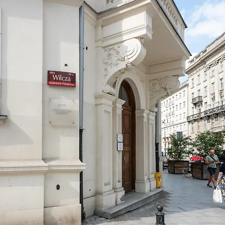 Premium Alice 2 By Bookinghost * Varşova