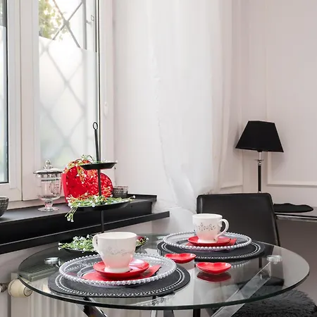 Premium Alice 2 By Bookinghost *