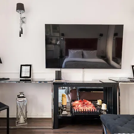 Premium Alice 2 By Bookinghost ワルシャワ